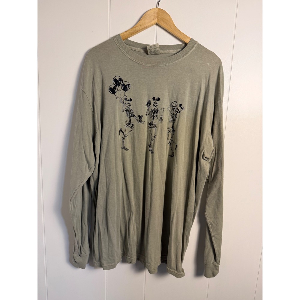 Halloween Comfort Colors Long Sleeve Tee‎ XL Sage Green Skeleton Mickey Graphic - Picture 1 of 7